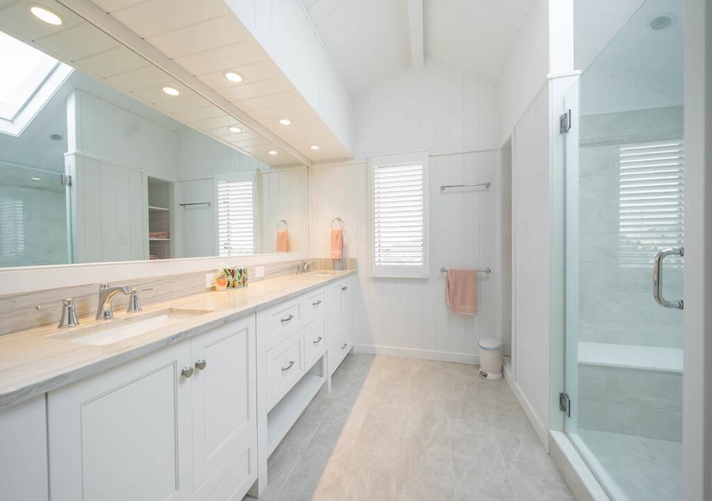Photo of Bathroom in Avalon