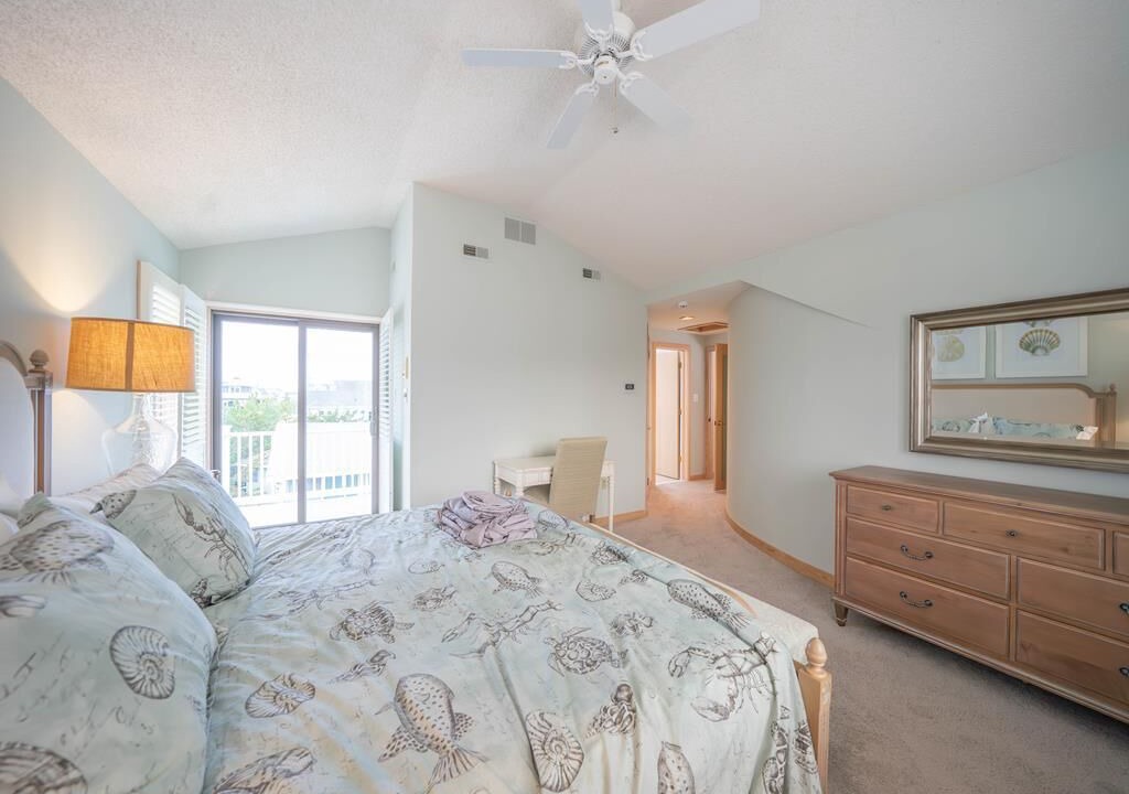 Photo of Bedroom in Avalon