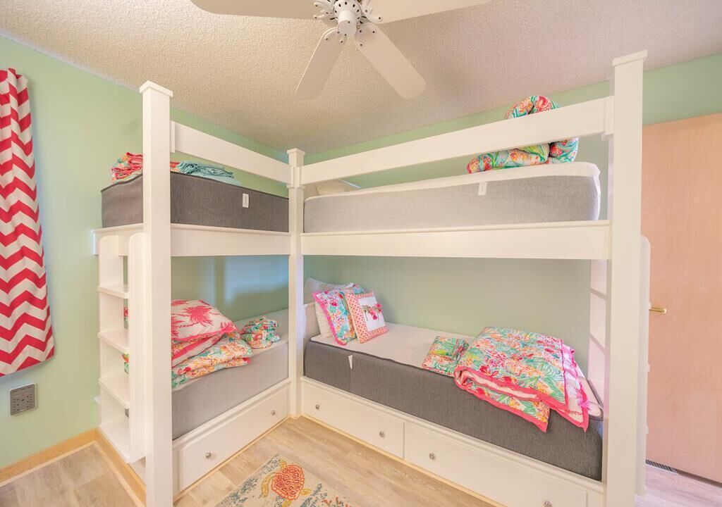 Photo of Bedroom in Avalon