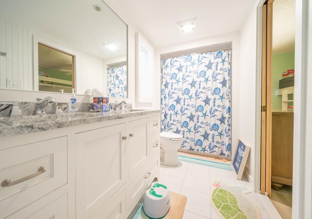 Photo of Bathroom in Avalon