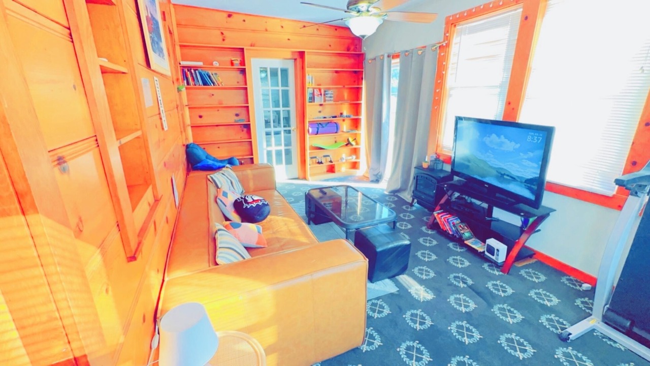Photo of Livingroom in New Philadelphia