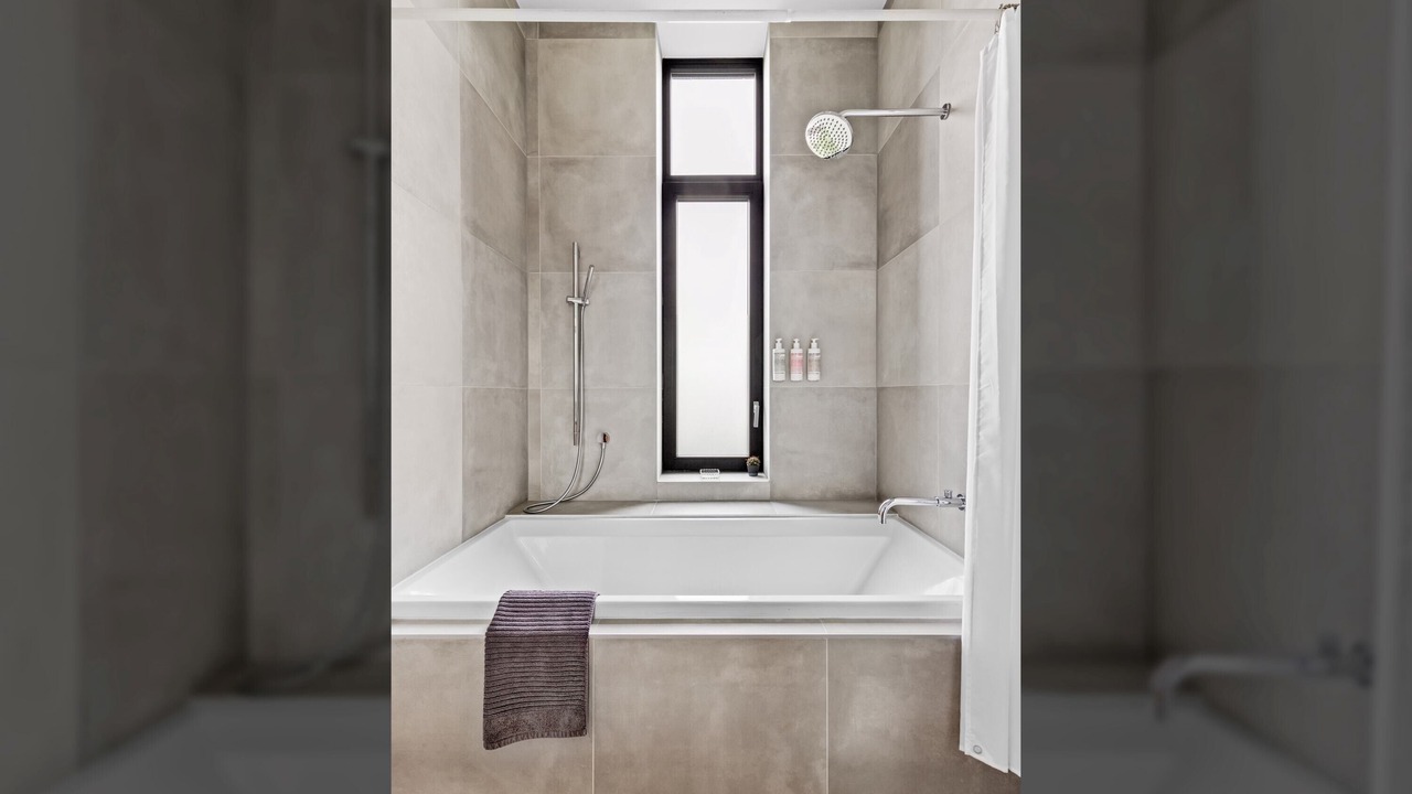 Photo of Bathroom in Greenpoint