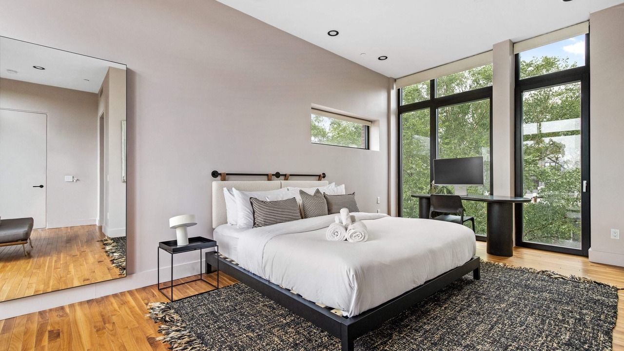 Photo of Bedroom in Greenpoint