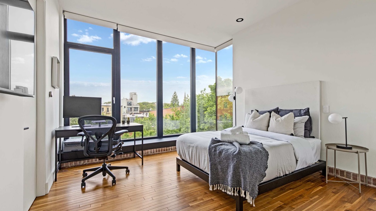 Photo of Bedroom in Greenpoint