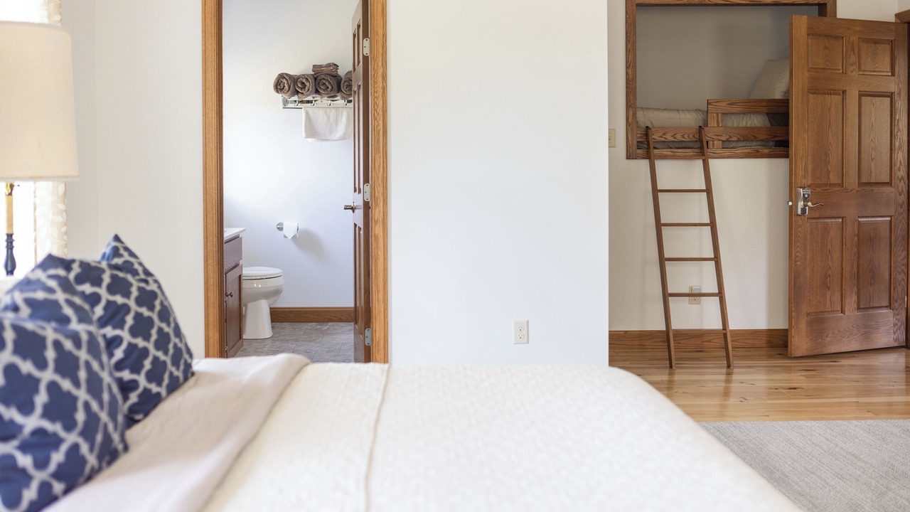 Photo of Bedroom in Millersburg