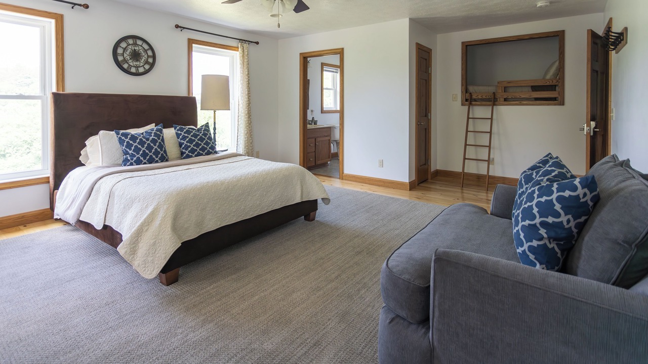 Photo of Bedroom in Millersburg