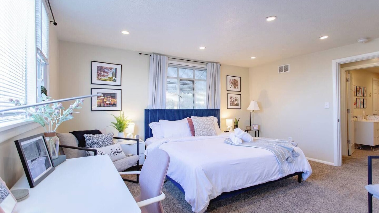 Photo of Bedroom in South Side Slopes
