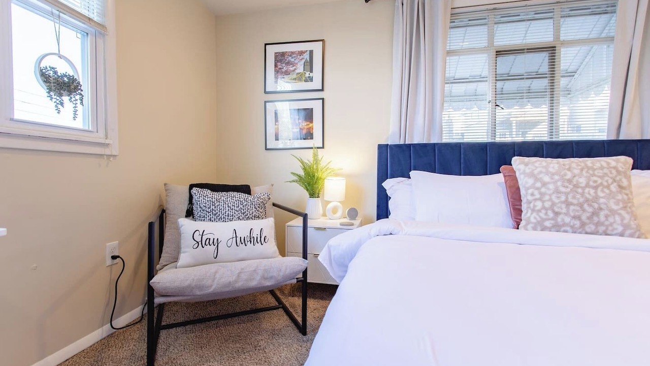 Photo of Bedroom in South Side Slopes