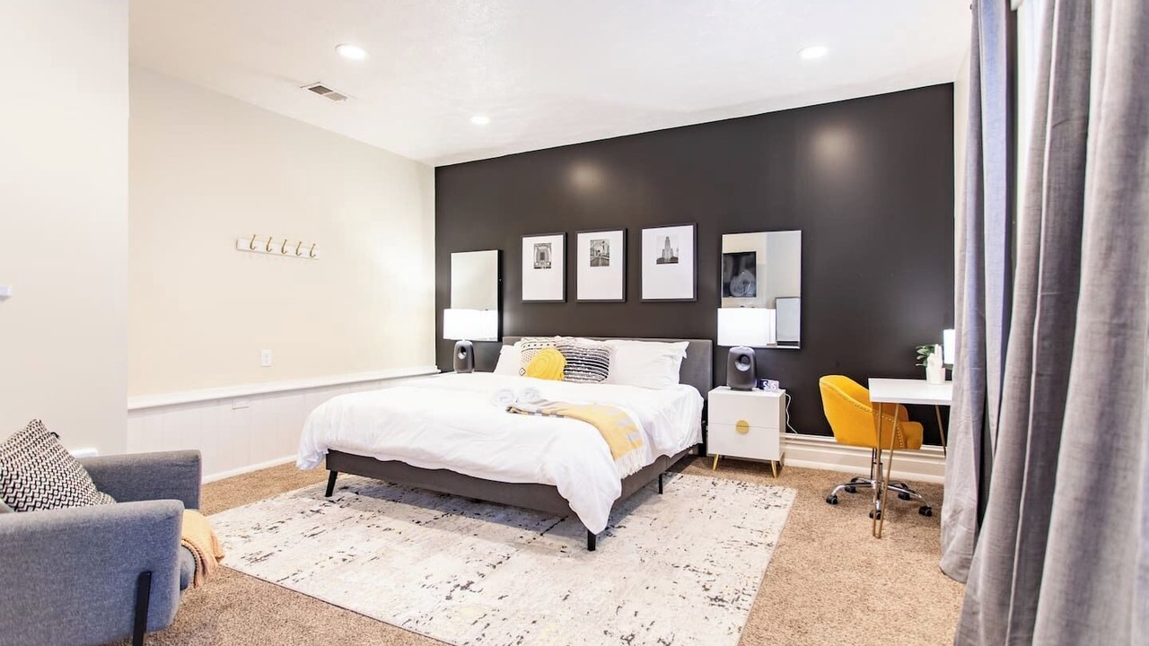 Photo of Bedroom in South Side Slopes