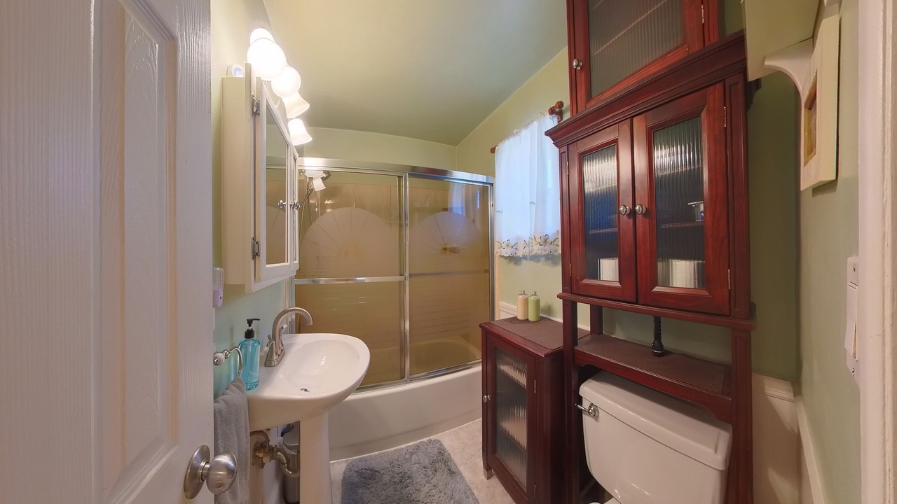 Photo of Bathroom in Crafton