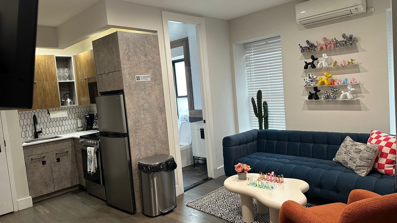 Photo of Livingroom in East Harlem