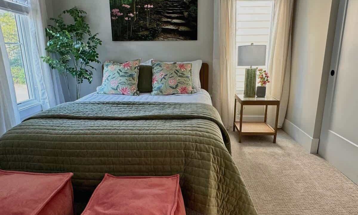 Photo of Bedroom in Mount Adams