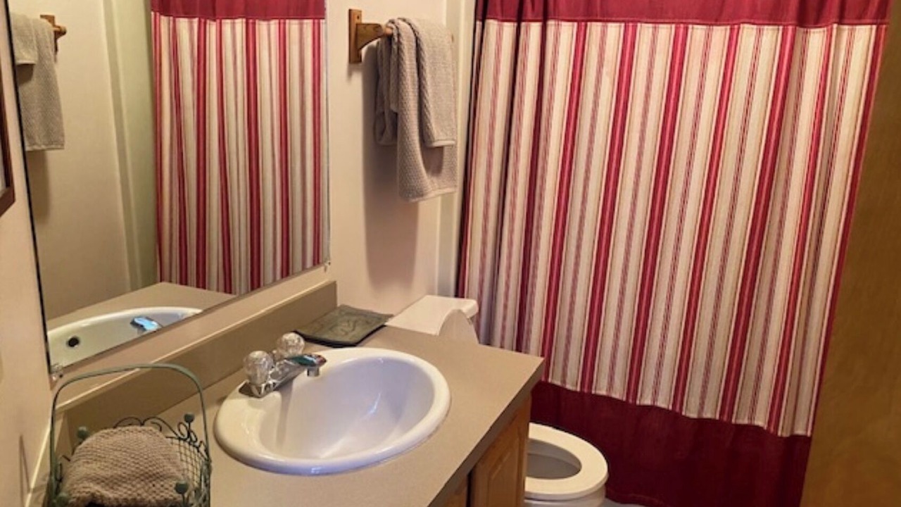 Photo of Bathroom in Old Timberline