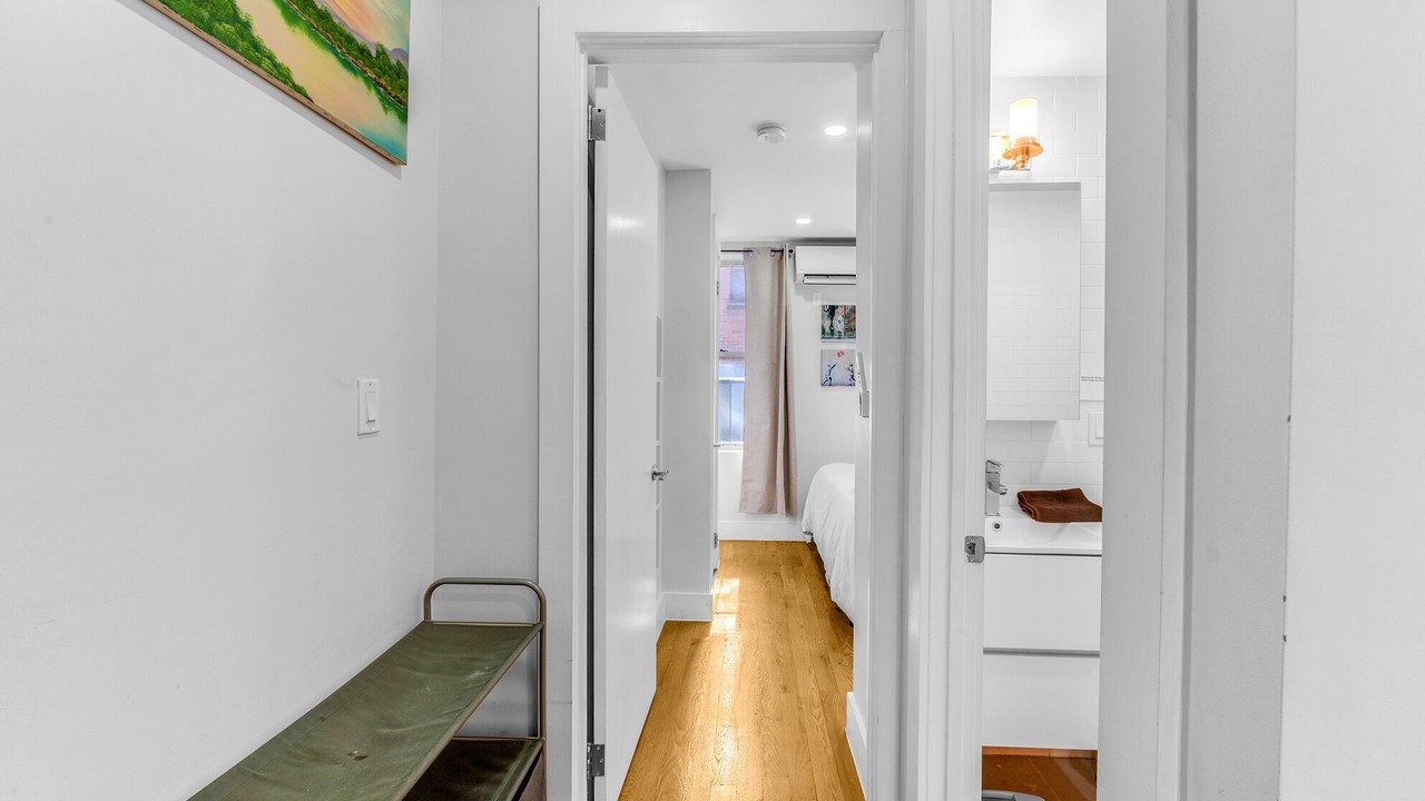 Photo of Bedroom in Chinatown