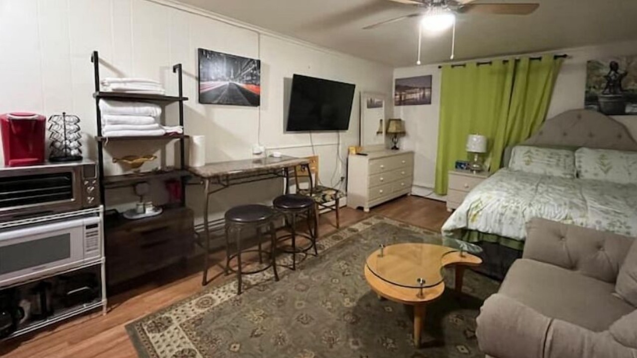 Photo of Bedroom in Center City West