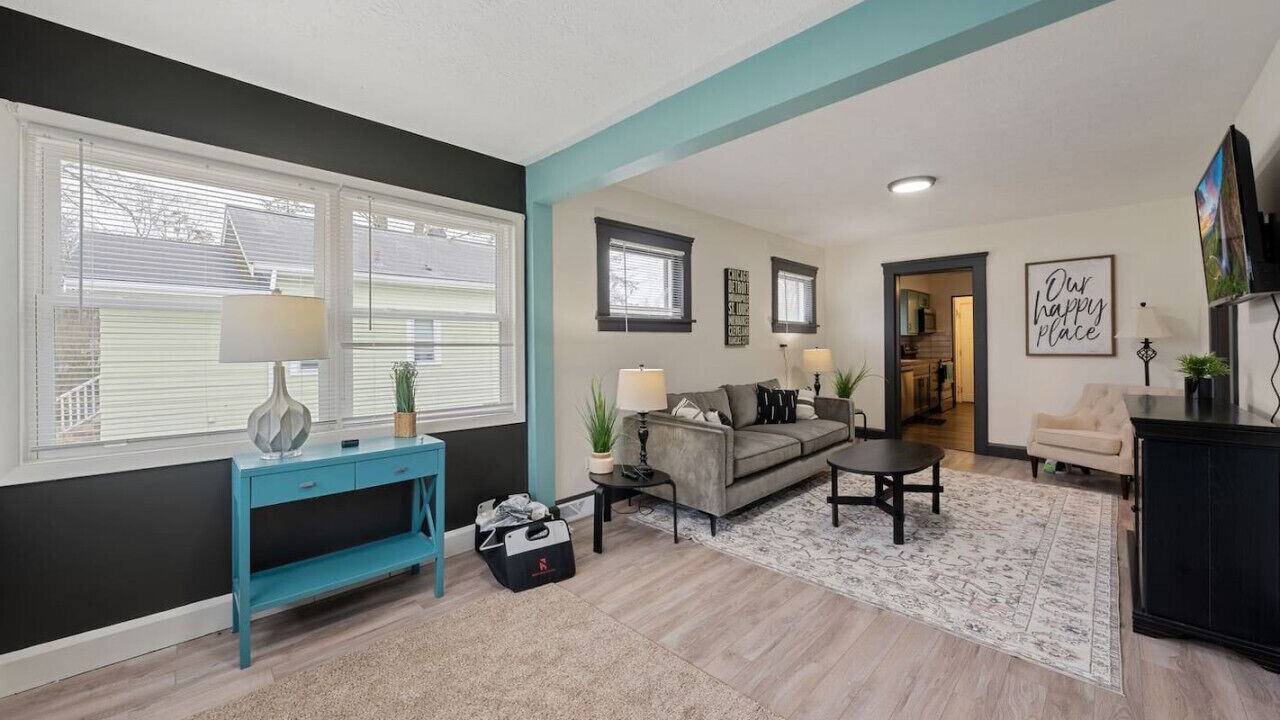 Photo of Livingroom in Westlake