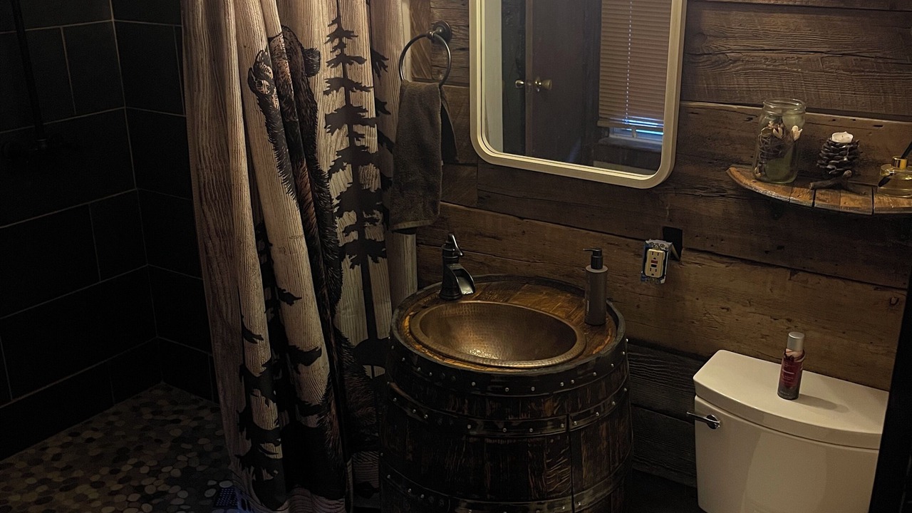 Photo of Bathroom in Shinglehouse