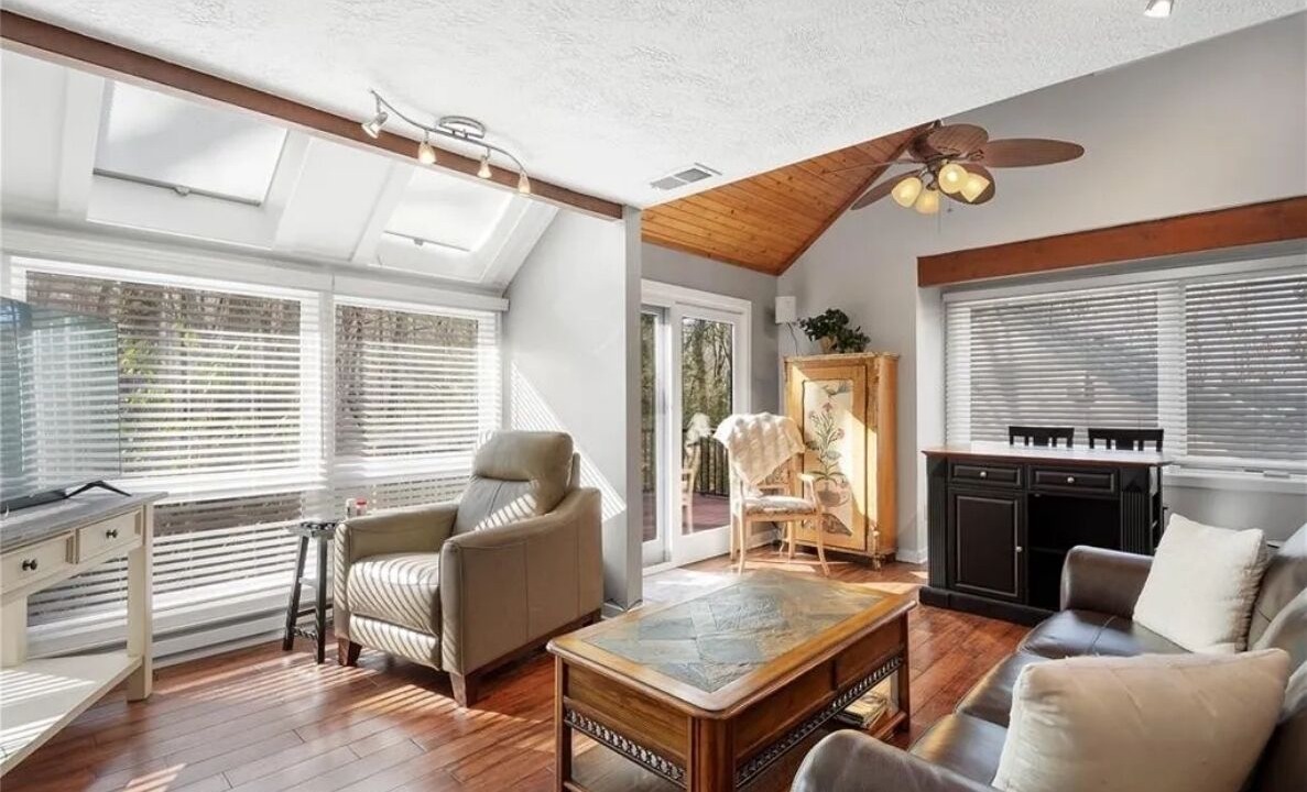 Photo of Livingroom in Farmington