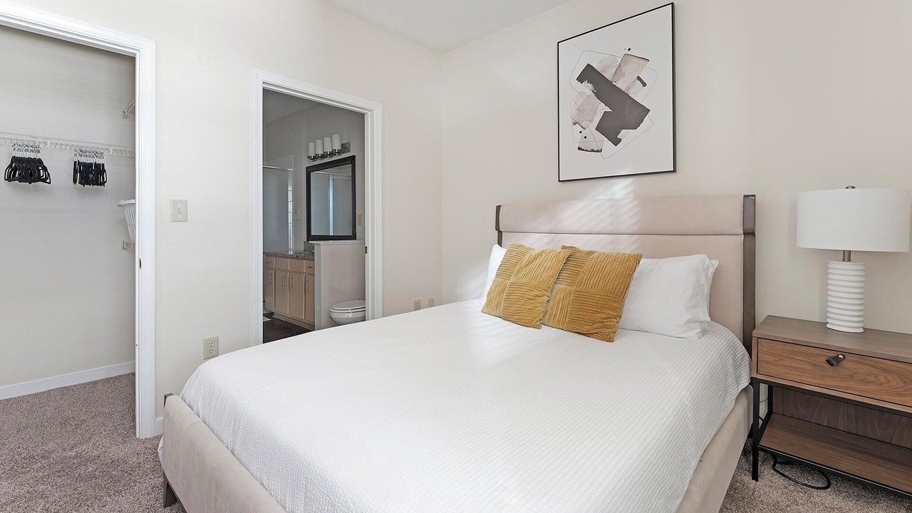 Photo of Bedroom in New Pathways