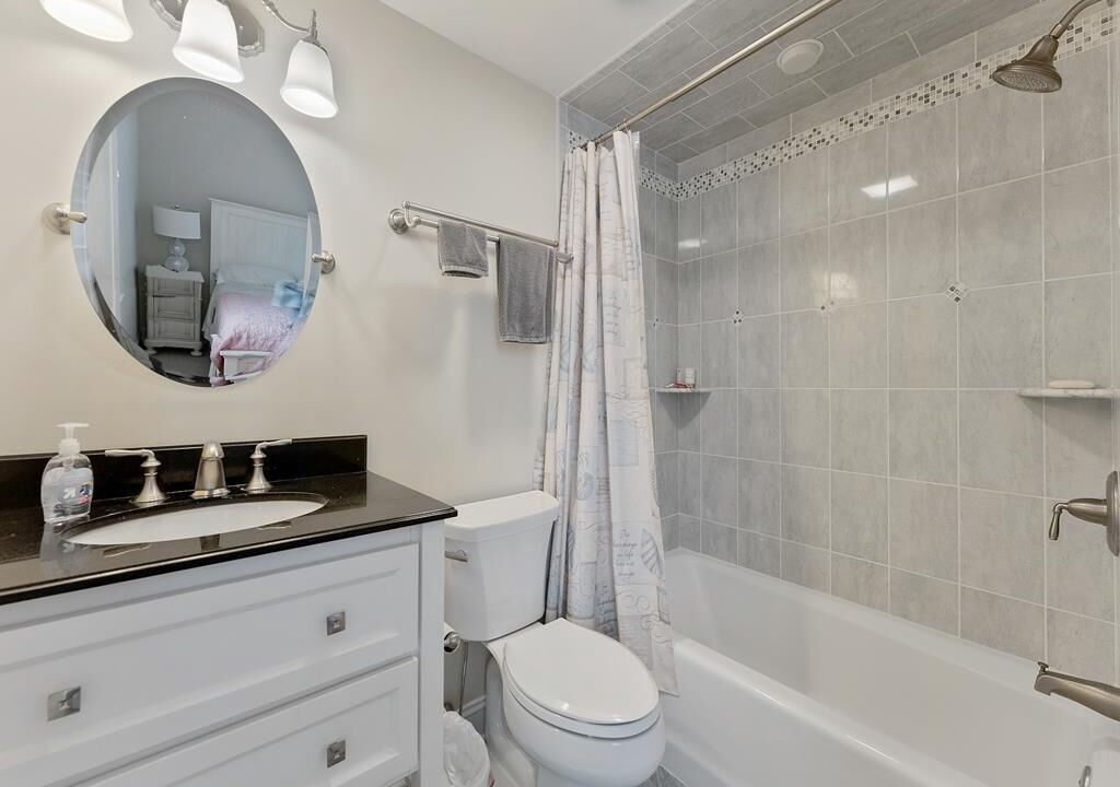 Photo of Bathroom in Avalon