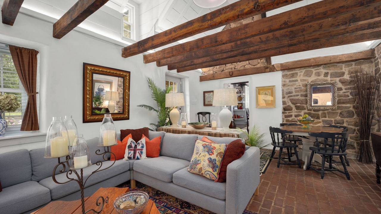 Photo of Livingroom in Spring City