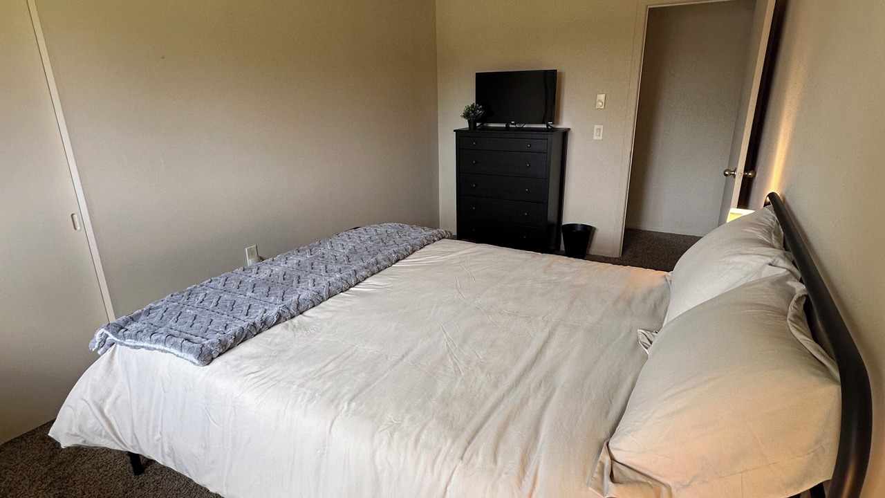 Photo of Bedroom in Massillon