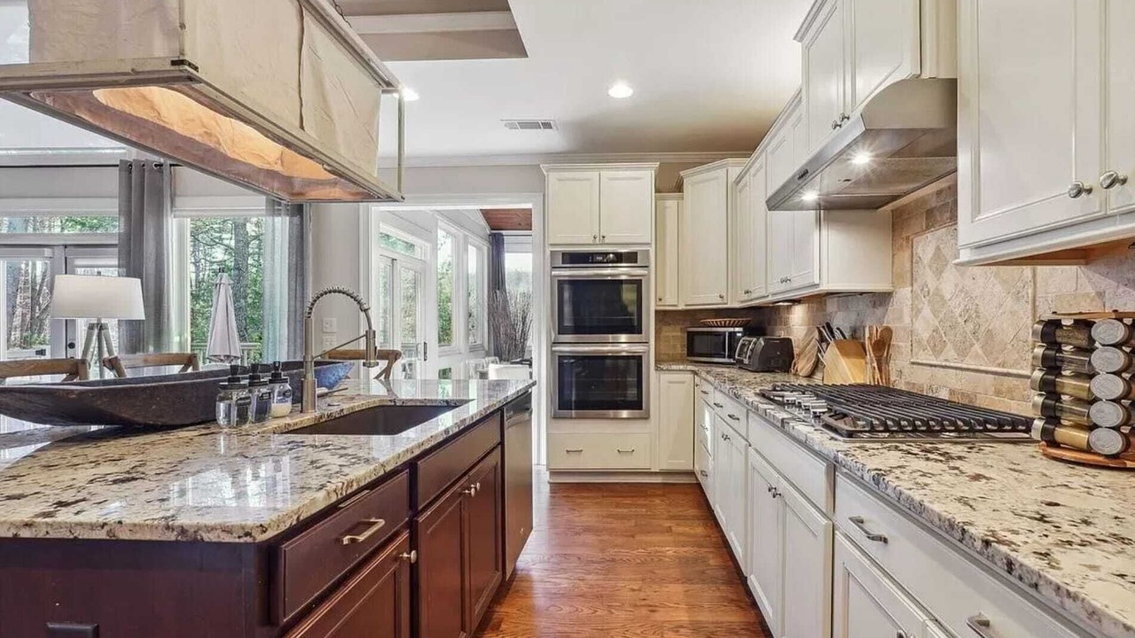 Photo of Kitchen in Big Canoe