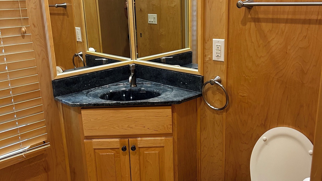 Photo of Bathroom in Byrdstown
