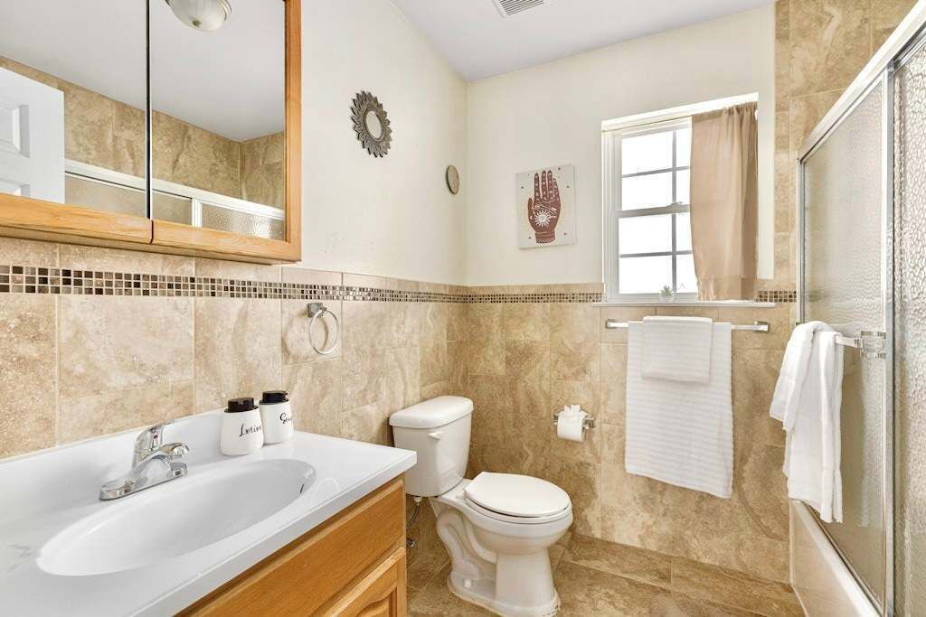 Photo of Bathroom in Newark