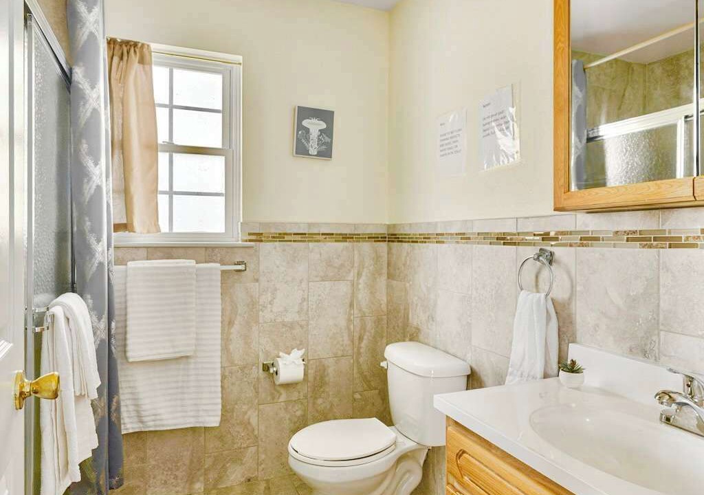Photo of Bathroom in Newark
