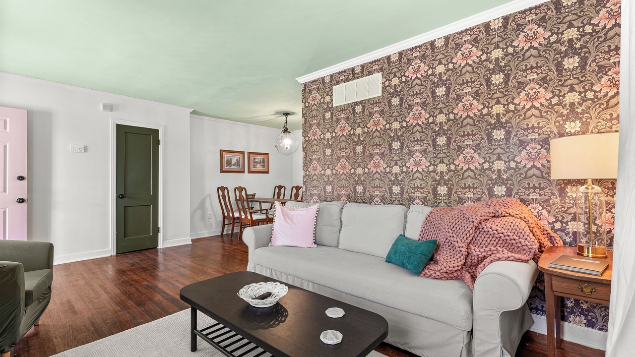 Photo of Livingroom in Joffre