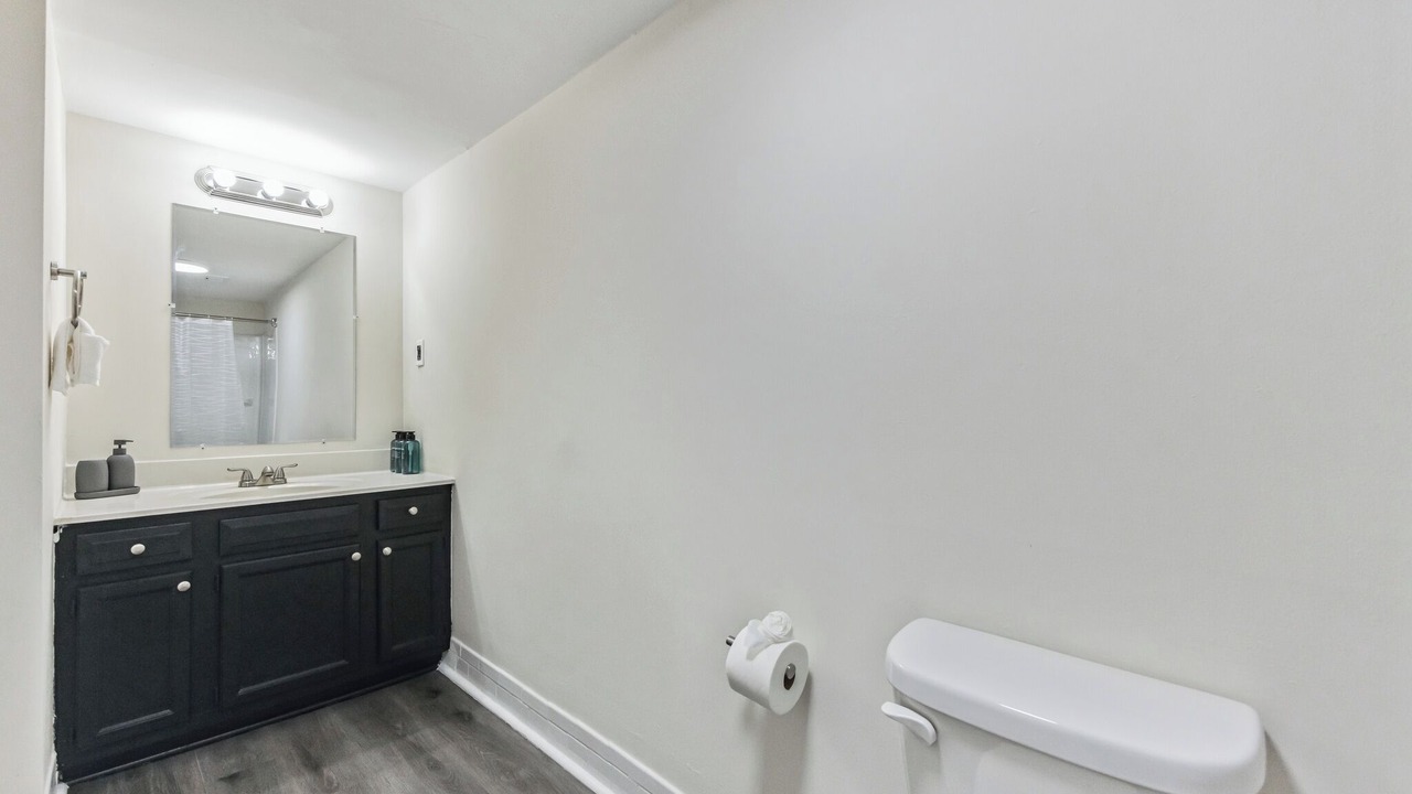 Photo of Bathroom in Newark