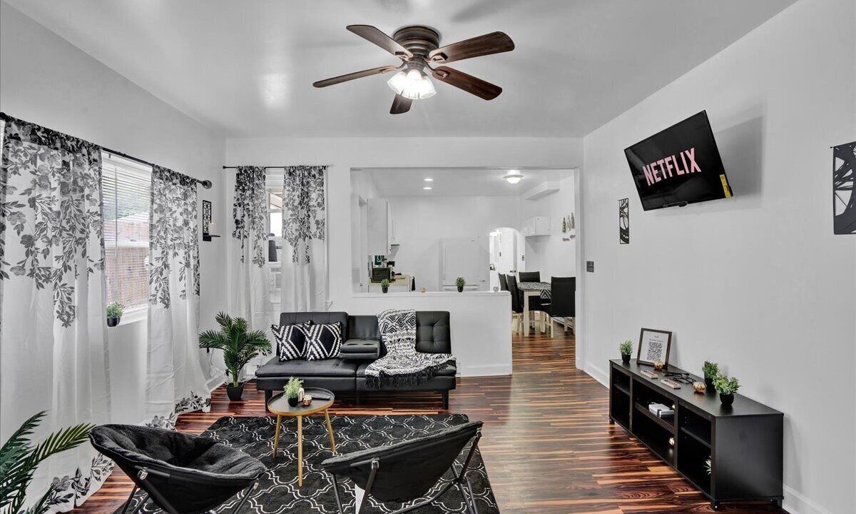 Photo of Livingroom in Allentown