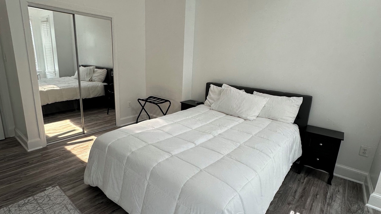 Photo of Bedroom in Mount Vernon Square