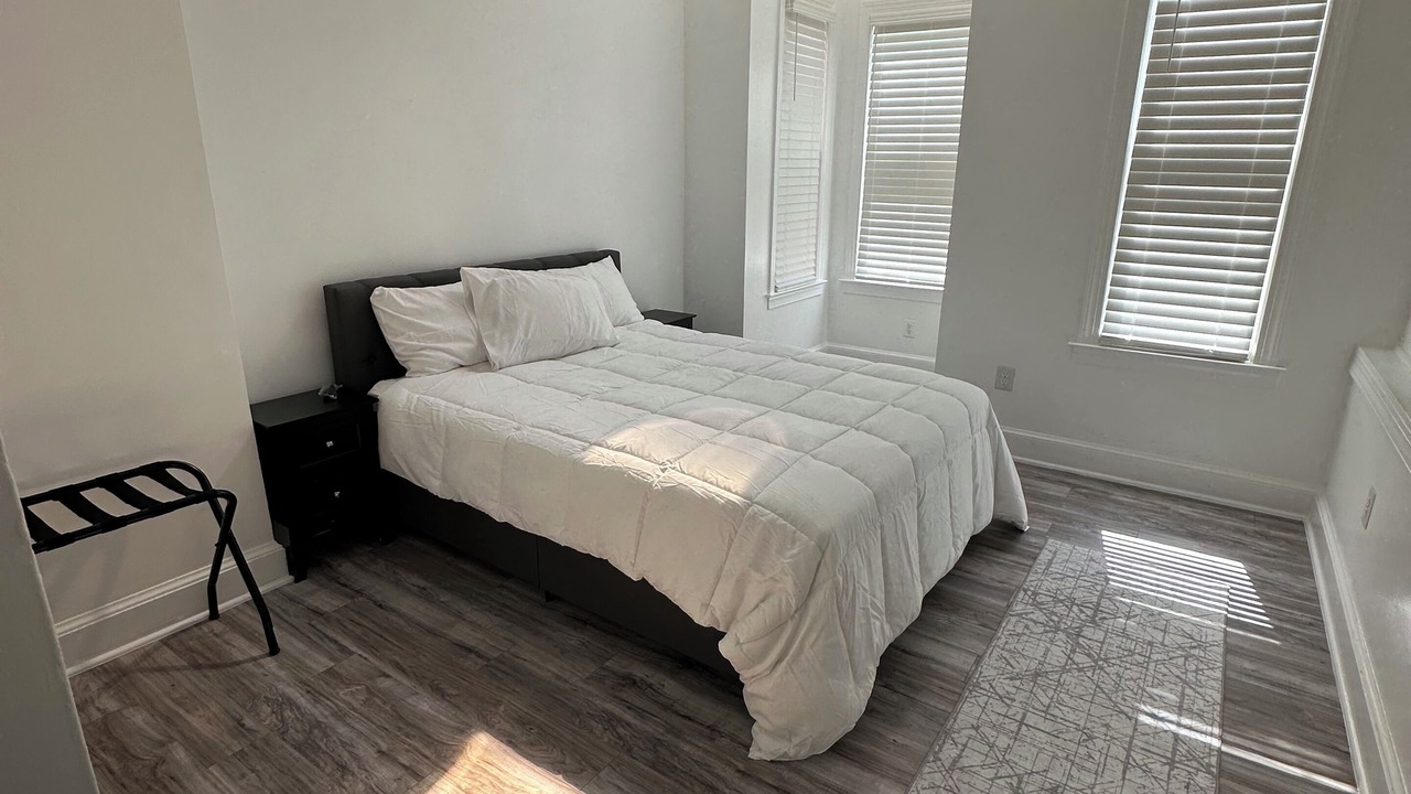 Photo of Bedroom in Mount Vernon Square