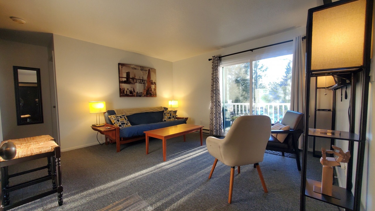 Photo of Livingroom in Girard