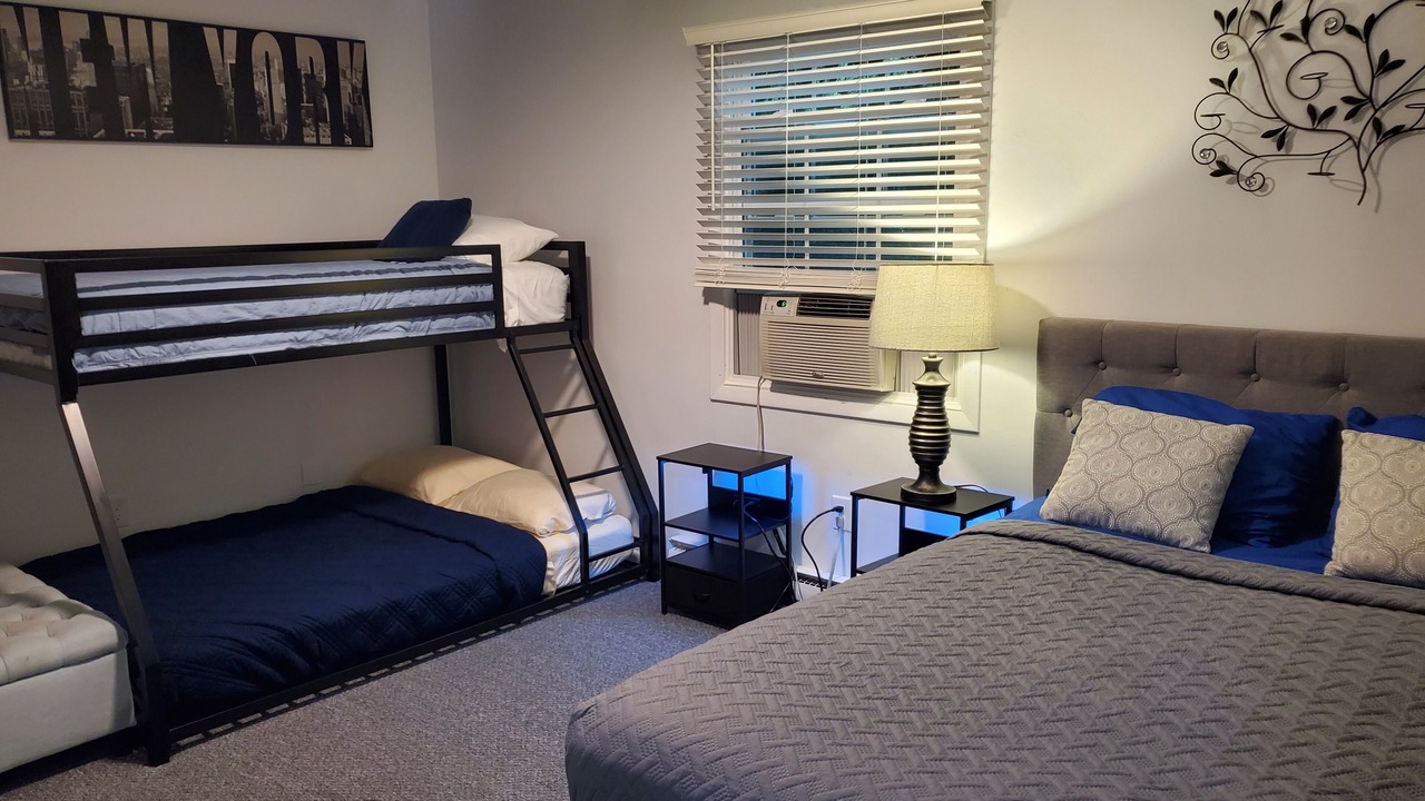 Photo of Bedroom in Girard