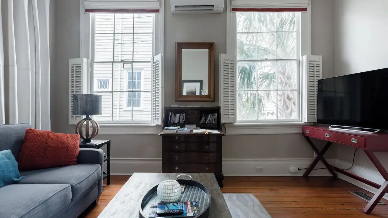 Photo of Livingroom in Harleston Village