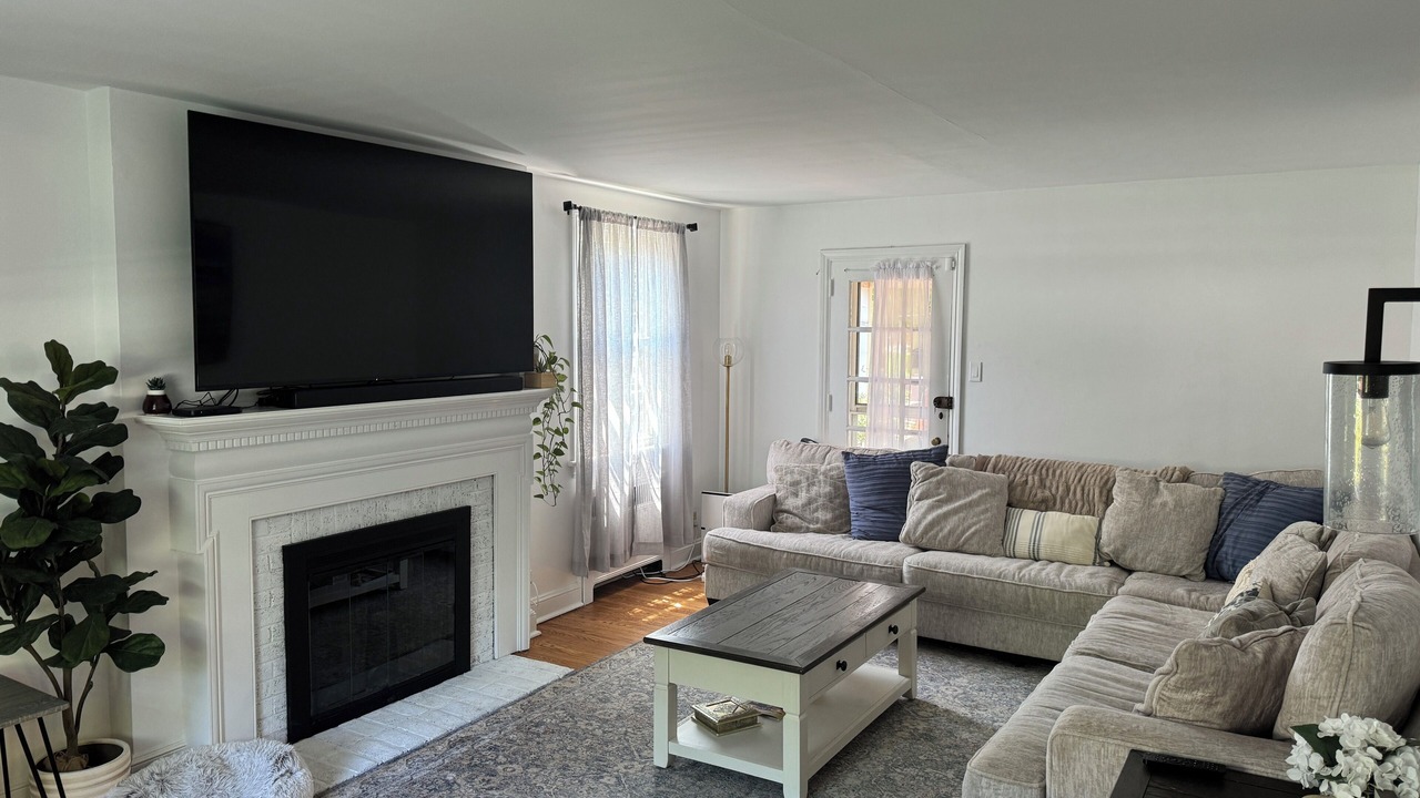 Photo of Livingroom in Drexel Hill