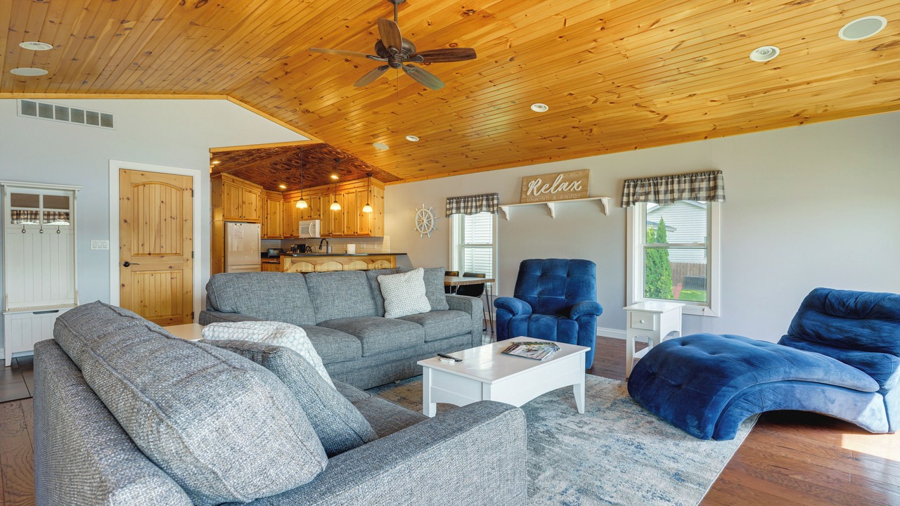 Photo of Livingroom in Howe