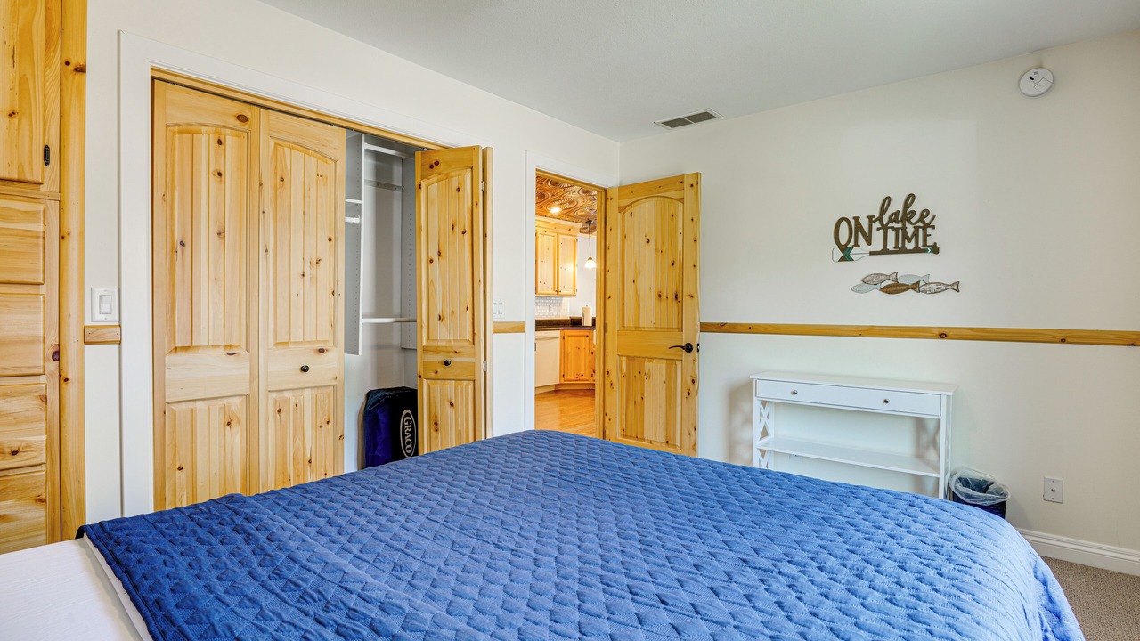 Photo of Bedroom in Howe