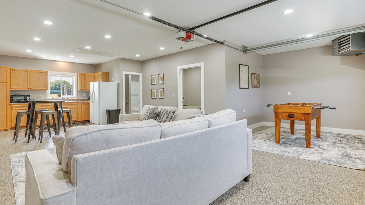 Photo of Livingroom in Howe