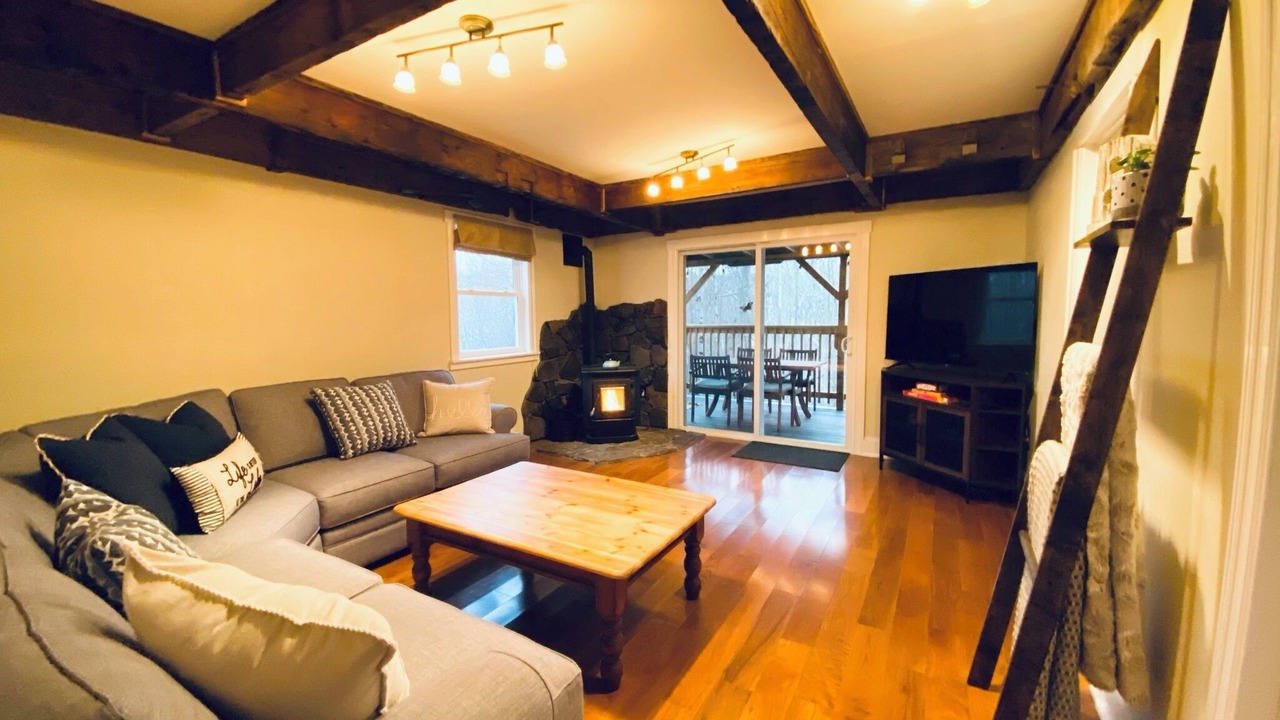 Photo of Livingroom in Lackawaxen