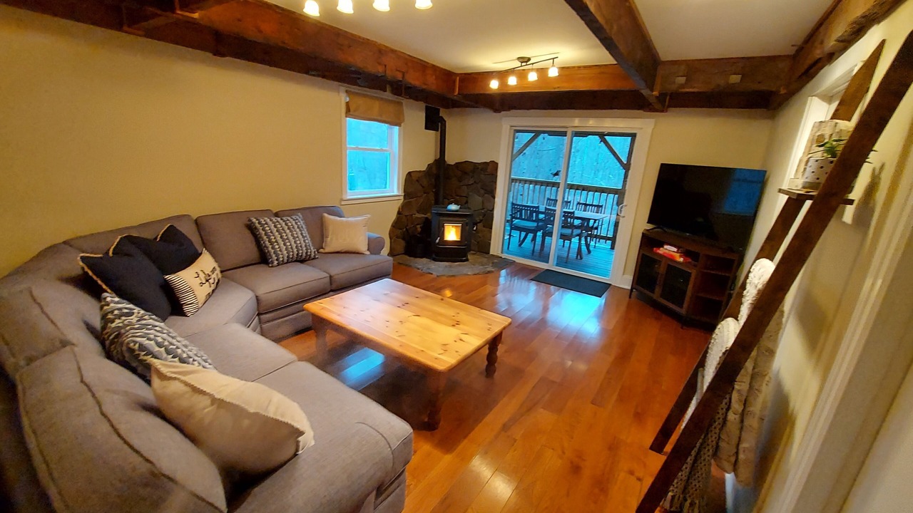 Photo of Livingroom in Lackawaxen