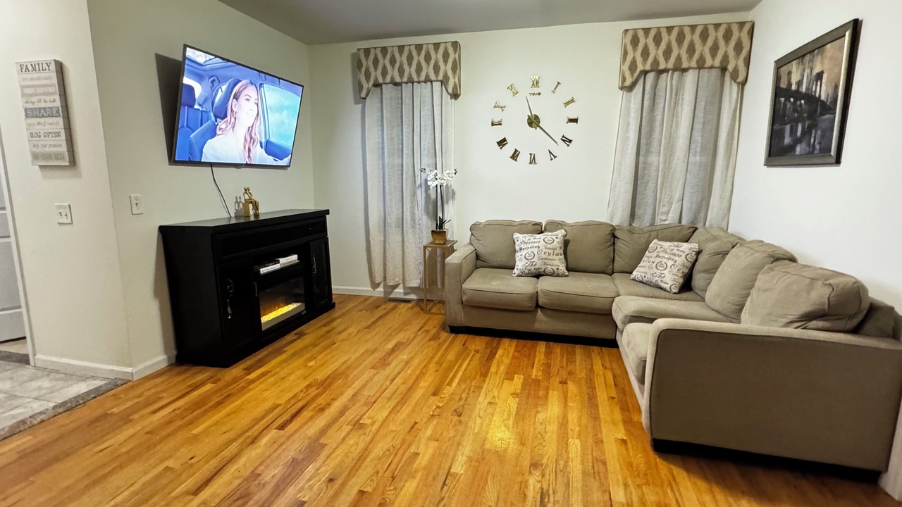 Photo of Livingroom in Elizabeth