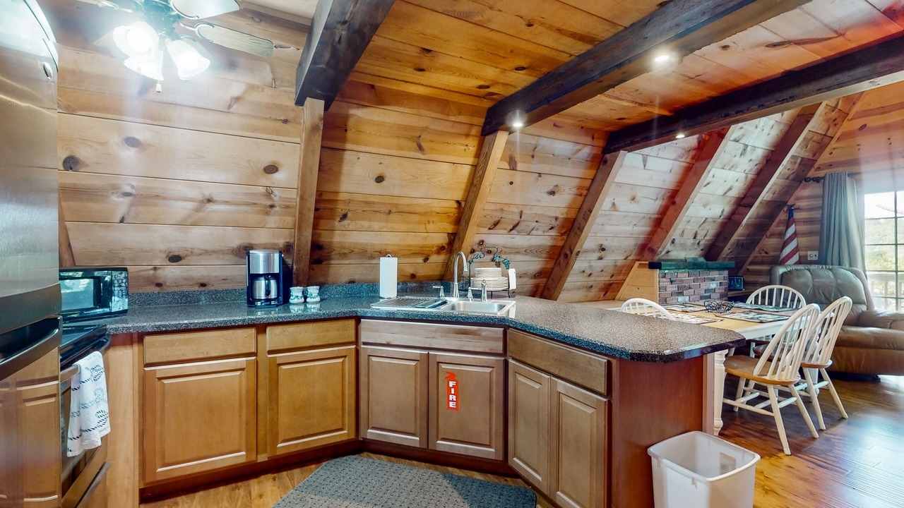 Photo of Kitchen in Flat Hollow Marina