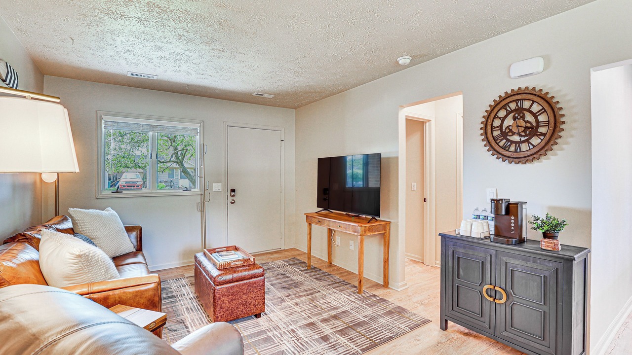Photo of Livingroom in Canton