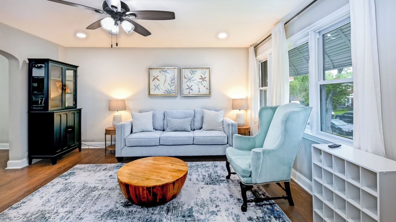 Photo of Livingroom in Loch Raven