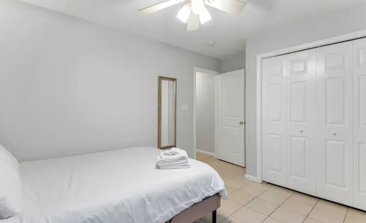 Photo of Bedroom in Chic's Beach