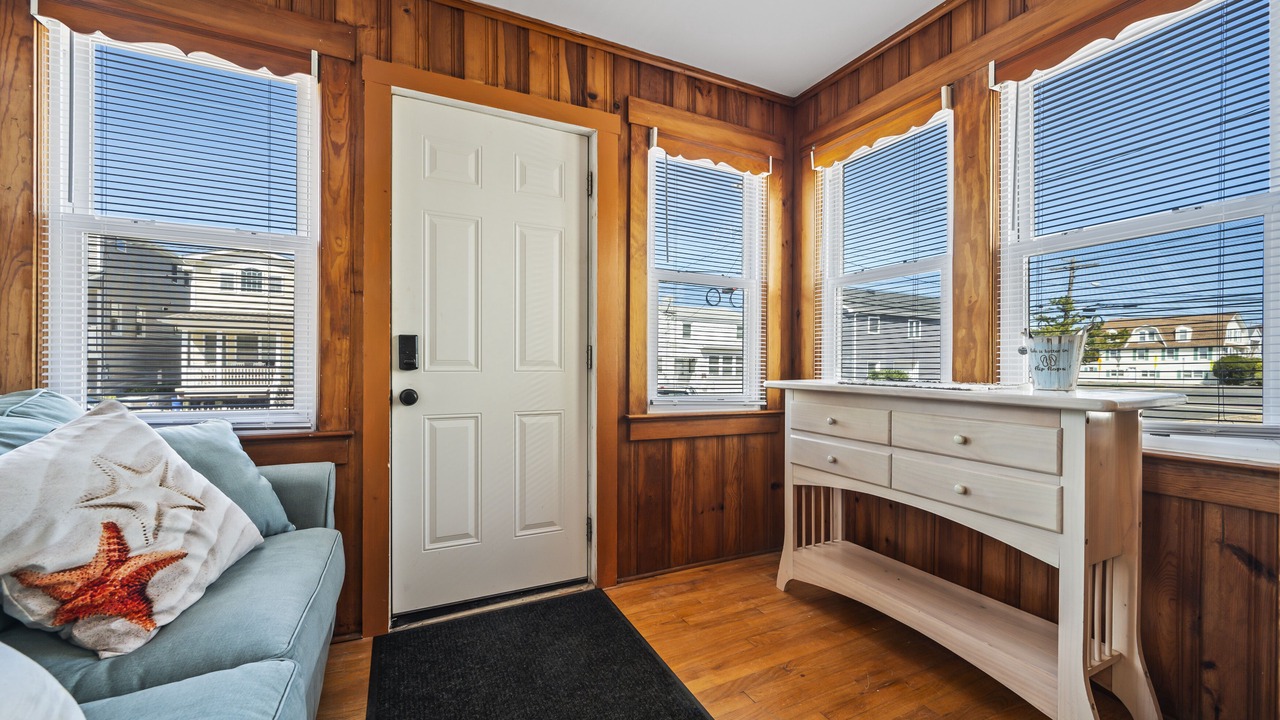Photo of Livingroom in Ortley Beach